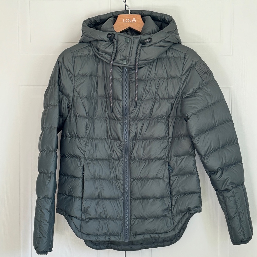 Lole Women's Puffer Jacket in Dark Gray